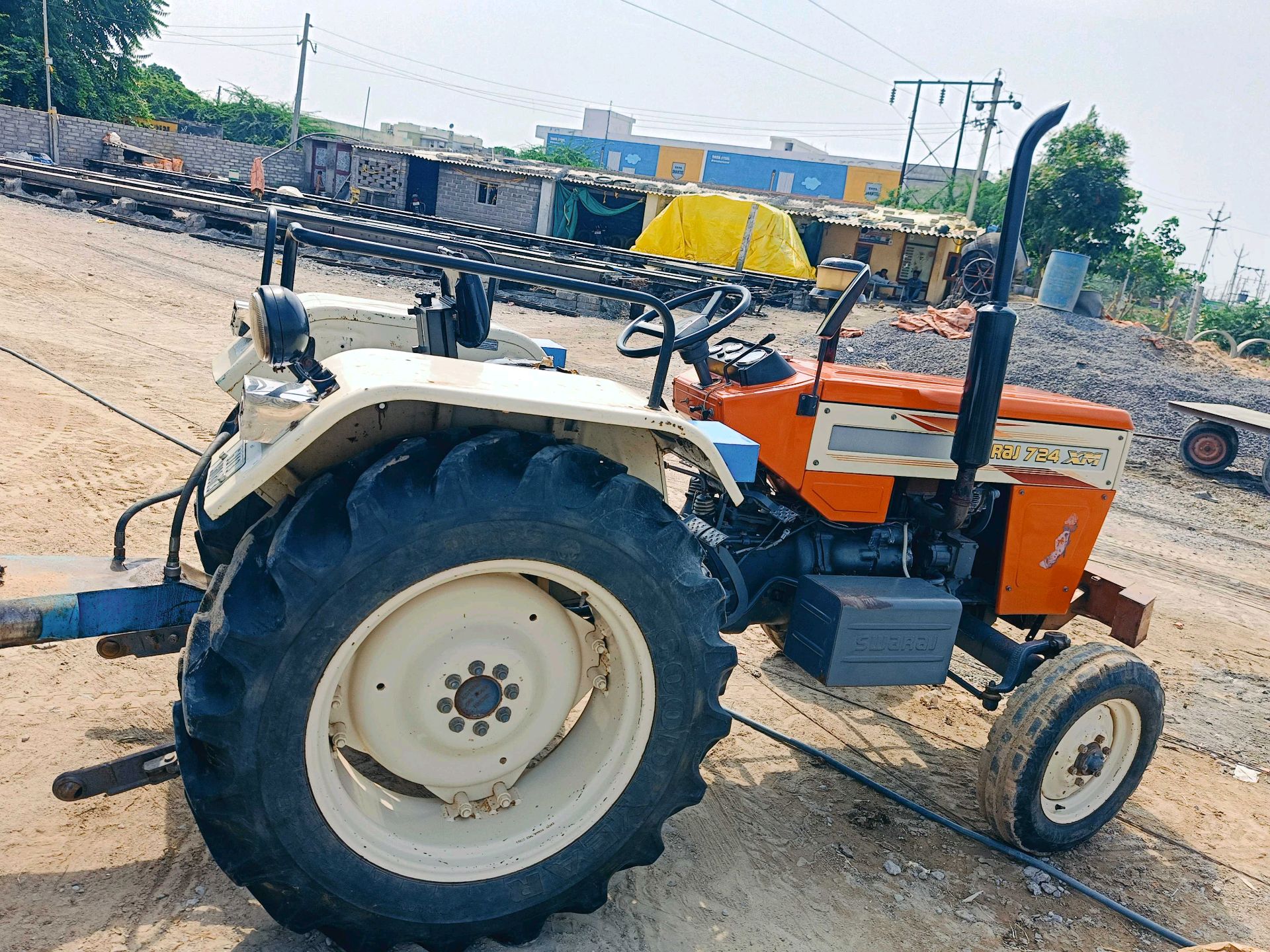 ટ્રેક્ટર