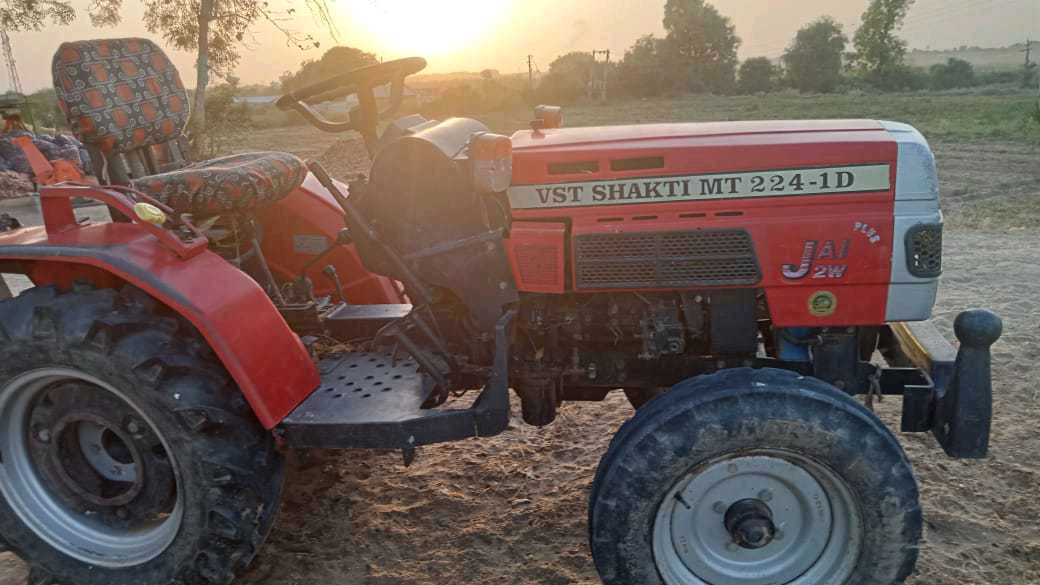 ટ્રેક્ટર