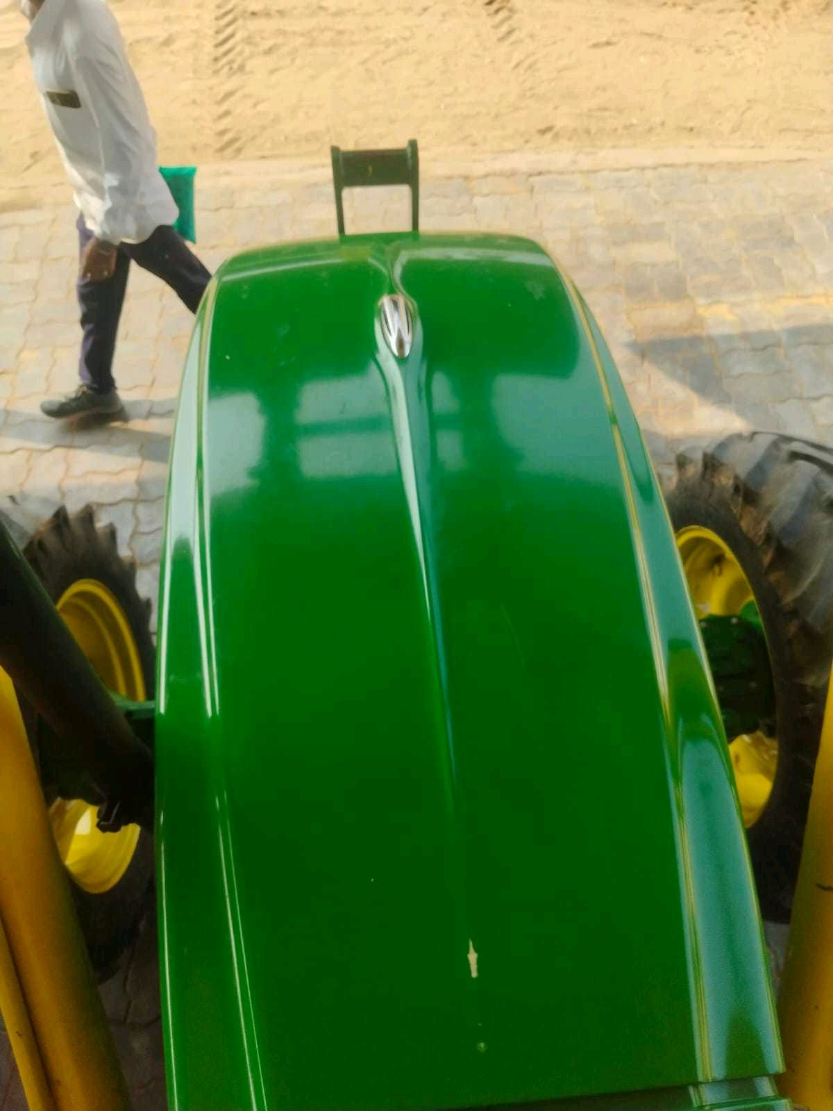 ટ્રેક્ટર