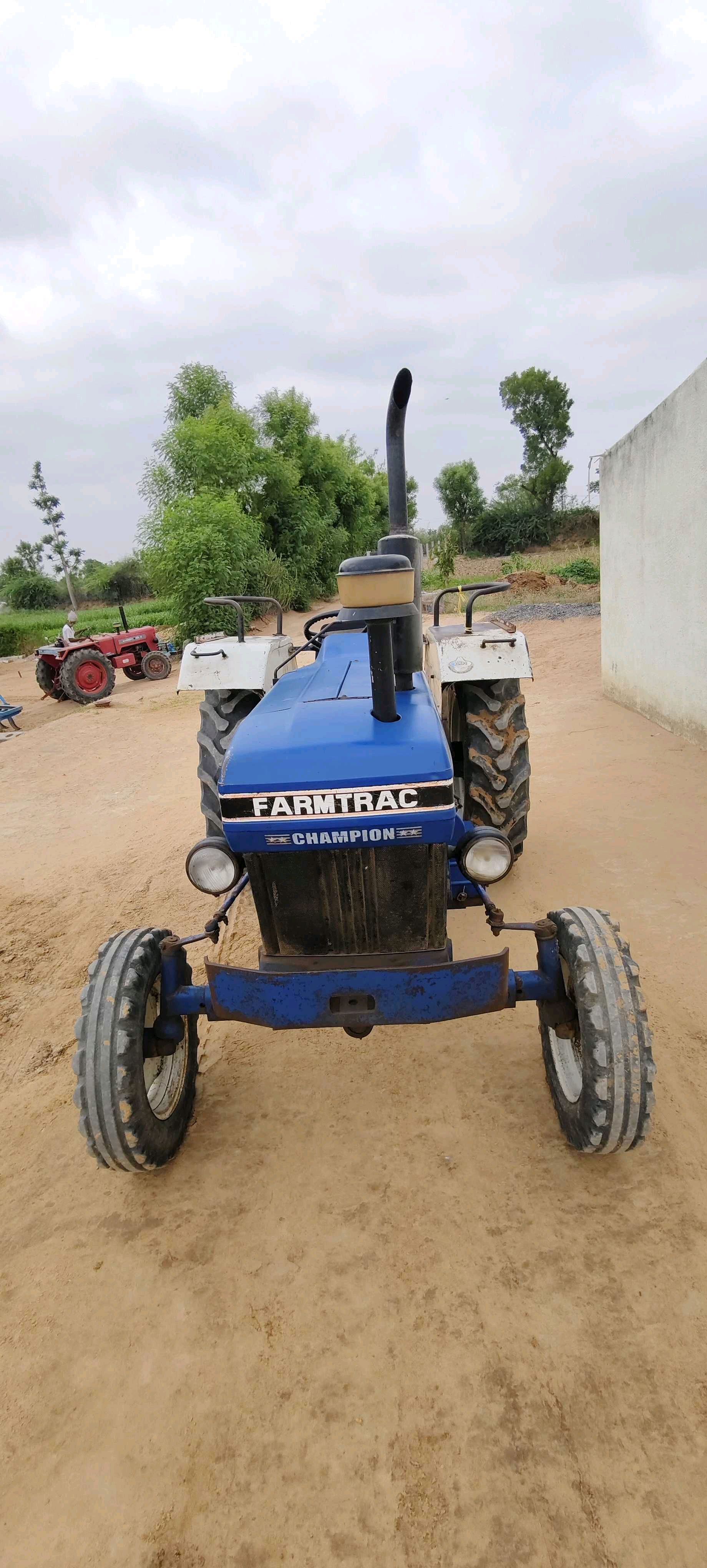 ટ્રેક્ટર