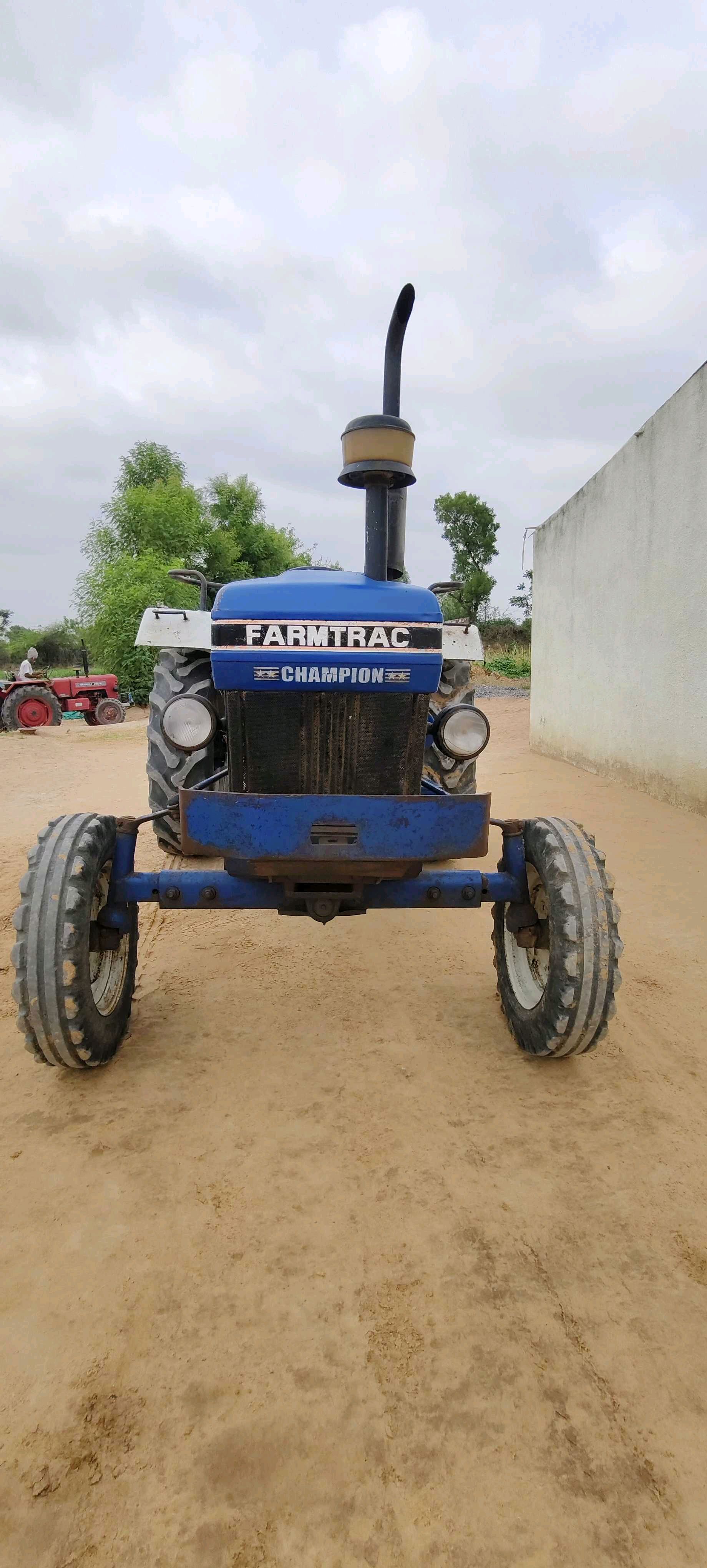 ટ્રેક્ટર